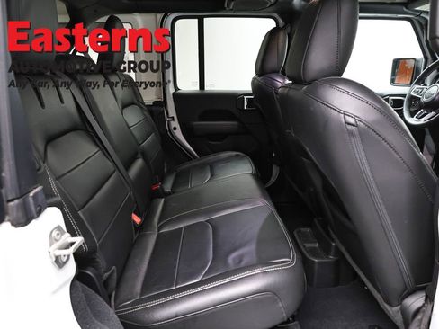 Used 2023 Jeep Wrangler Unlimited Sahara AWD/4WD image 25