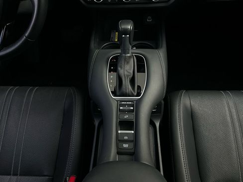 Used 2025 Honda HR-V EX-L image 14