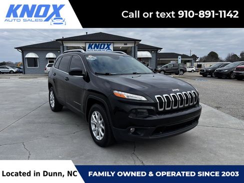 Used 2017 Jeep Cherokee Latitude image 1