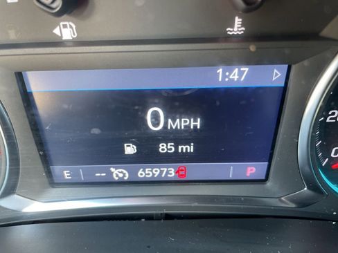 Used 2023 Chevrolet Traverse LT image 17