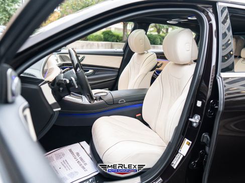 Used 2018 Mercedes-Benz S 560 Sedan image 16