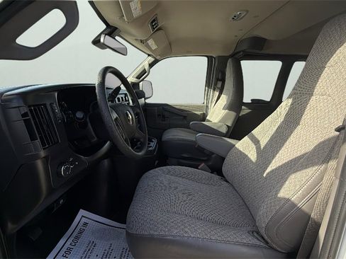 Used 2025 Chevrolet Express 3500 LT w/ LT Preferred Equipment Group image 17