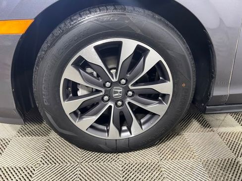 Used 2024 Honda Odyssey EX-L image 19
