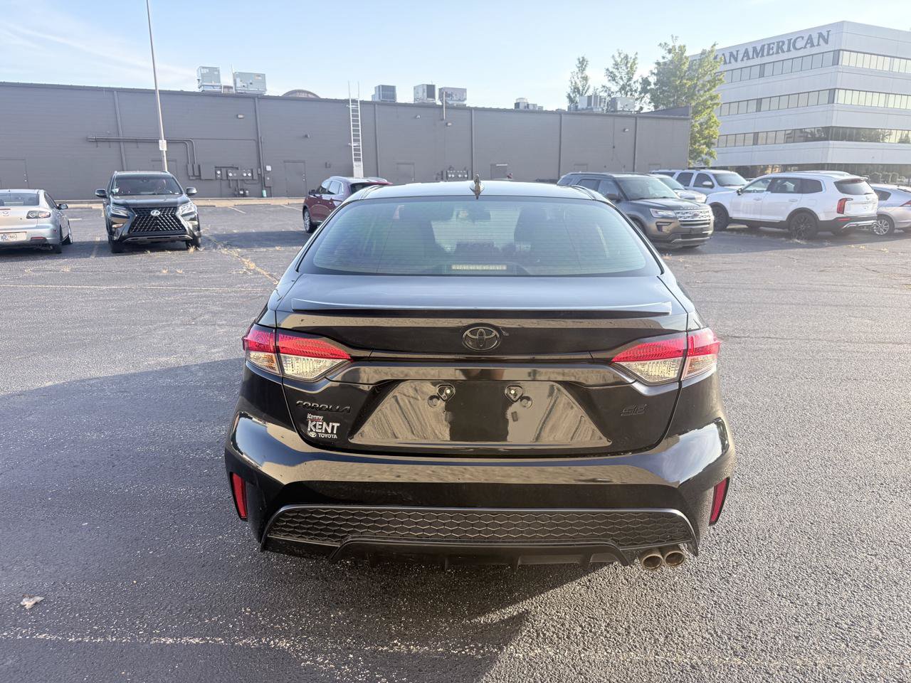 Used 2022 Toyota Corolla SE w/ Carpet Mat Package (TMS) FWD image 4