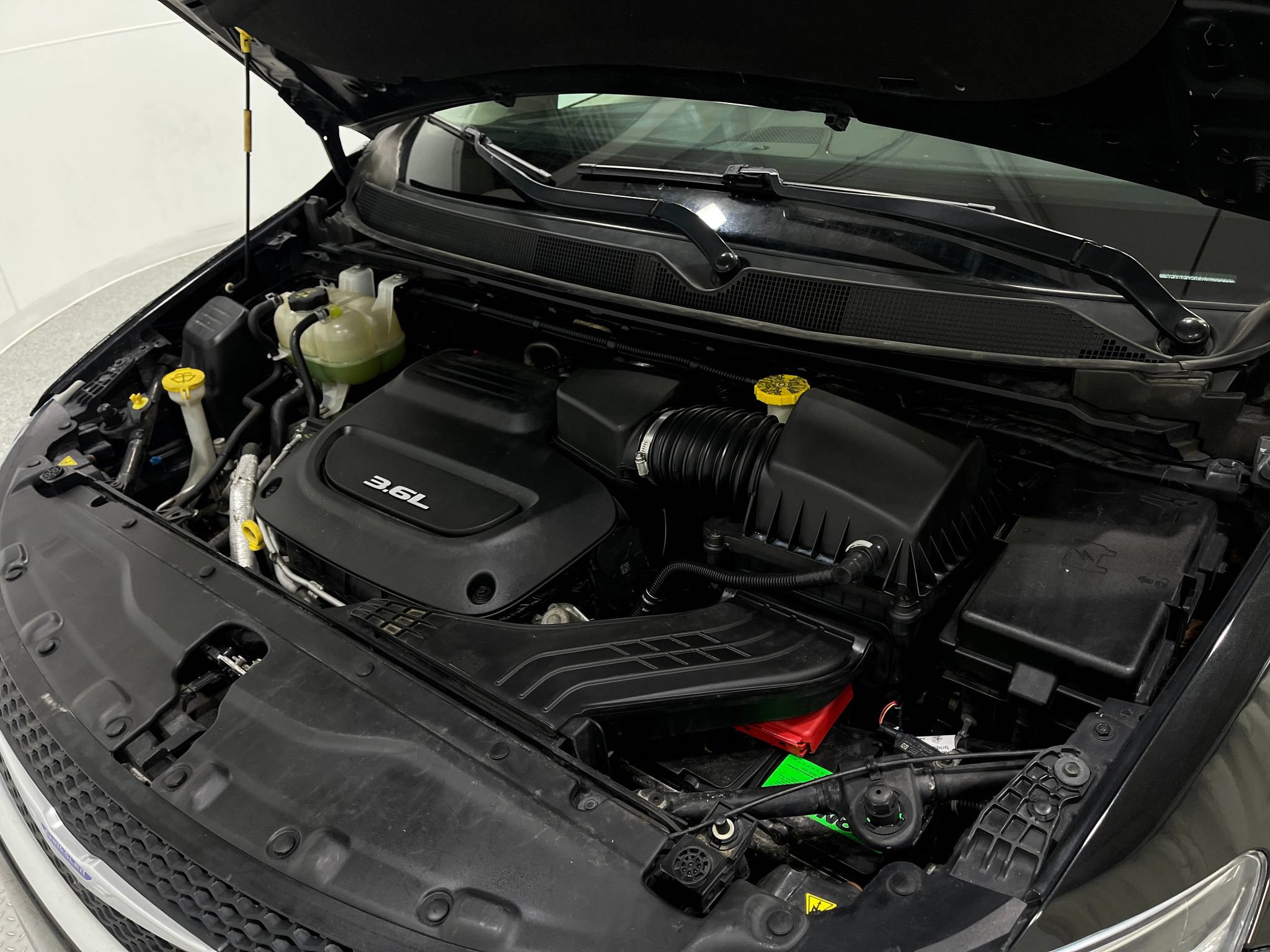 Used 2019 Chrysler Pacifica Limited FWD image 28