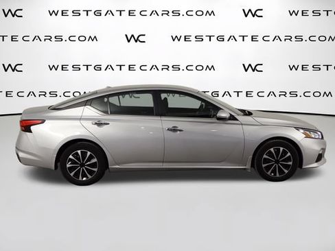Used 2022 Nissan Altima 2.5 SV FWD image 44