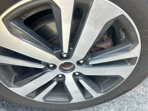 Used 2018 Subaru Outback 2.5i Limited AWD/4WD image 8