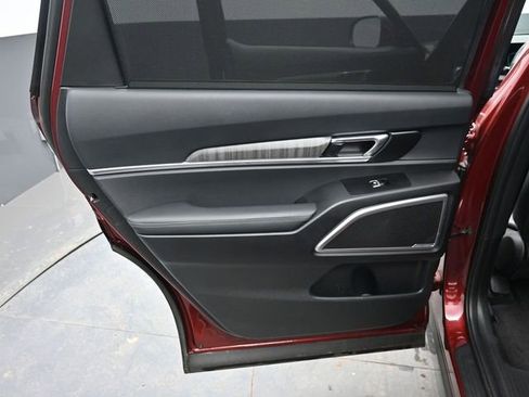 Used 2024 Kia Telluride EX w/ EX Captain's Chair Package image 13