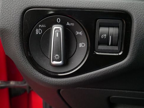 Used 2015 Volkswagen Golf TDI SEL FWD image 25