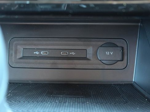 Used 2023 Volkswagen Atlas SE image 23