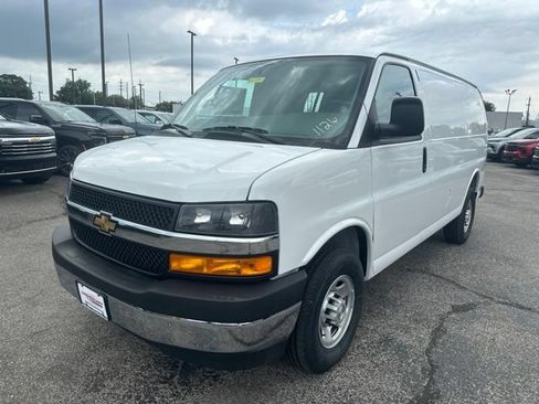 New 2026 Chevrolet Express 2500 w/ Communications Package RWD image 7