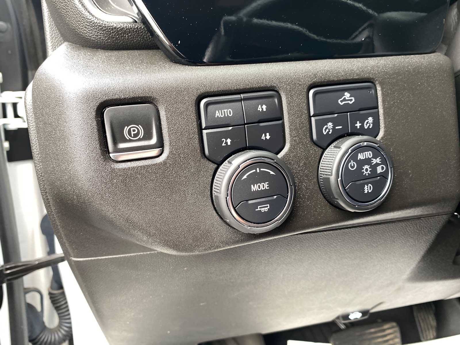 Used 2023 Chevrolet Silverado 1500 RST AWD/4WD image 18