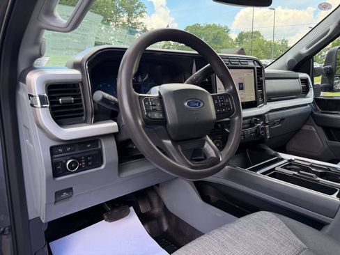Used 2023 Ford F250 XLT w/ XLT Premium Package AWD/4WD image 26