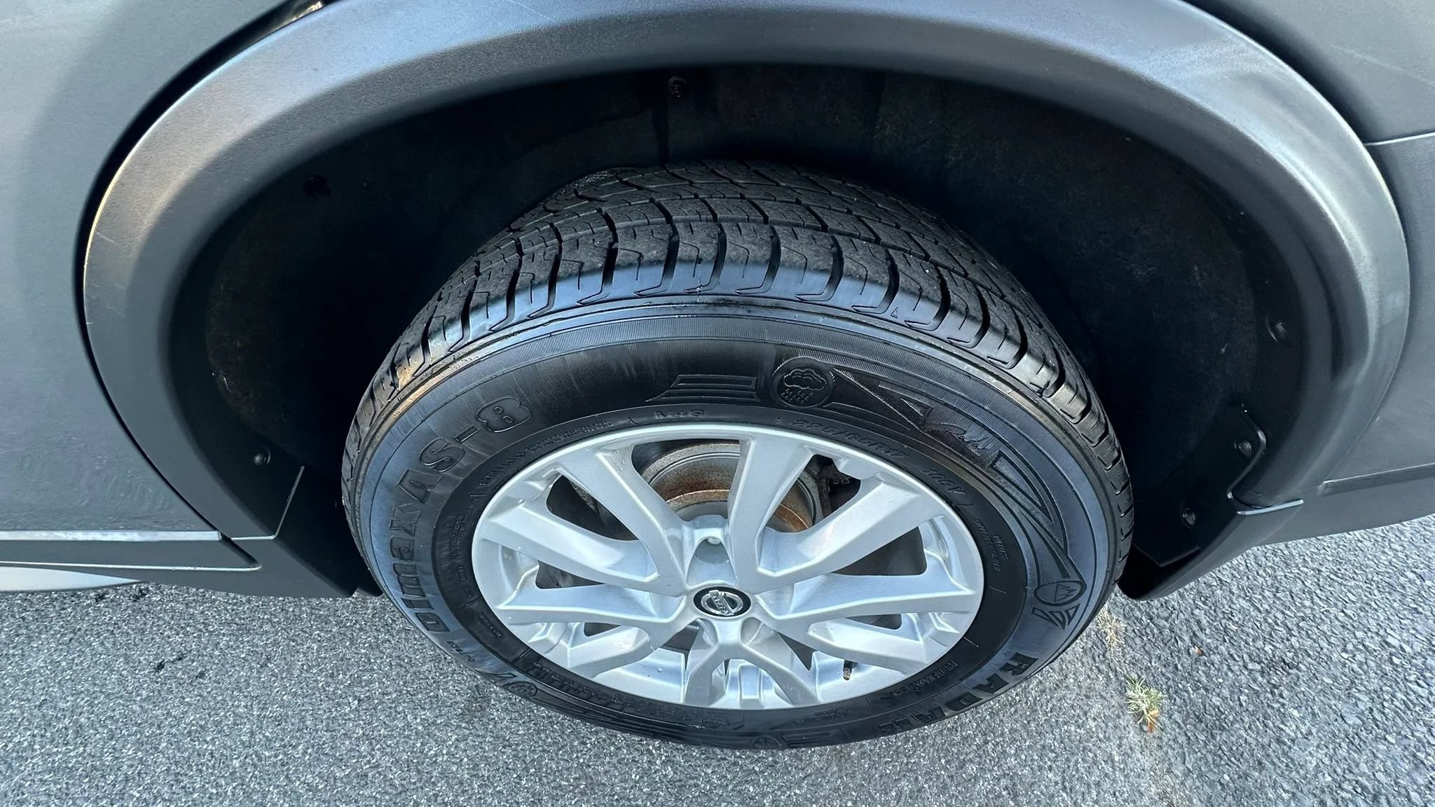 Used 2017 Nissan Rogue SV AWD/4WD image 10