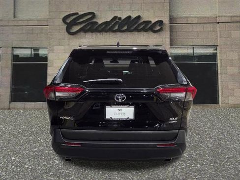 Used 2022 Toyota RAV4 XLE image 4