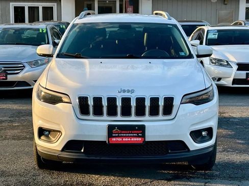 Used 2019 Jeep Cherokee Latitude Plus w/ Cold Weather Group image 3