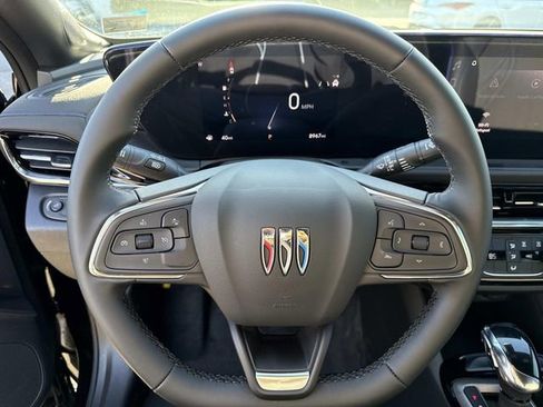 Used 2025 Buick Envista Sport Touring w/ Advanced Safety Package image 29