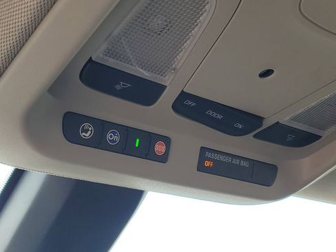 Used 2018 Chevrolet Impala LT image 20