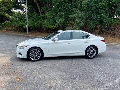 Used 2018 INFINITI Q50 Luxe RWD image 8
