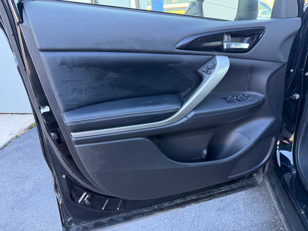 Used 2025 Mitsubishi Eclipse Cross SE AWD/4WD image 11