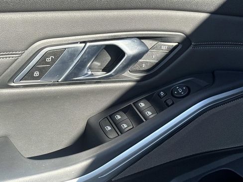 Used 2023 BMW M3 image 21