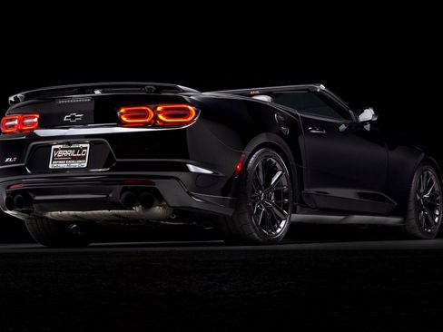 Used 2022 Chevrolet Camaro ZL1 RWD image 14