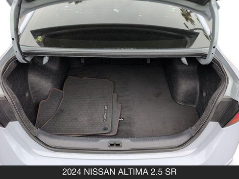 Used 2024 Nissan Altima 2.5 SR w/ SR Premium Package FWD image 25