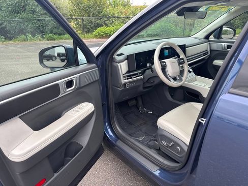 Used 2025 Hyundai Santa Fe SEL AWD/4WD image 29