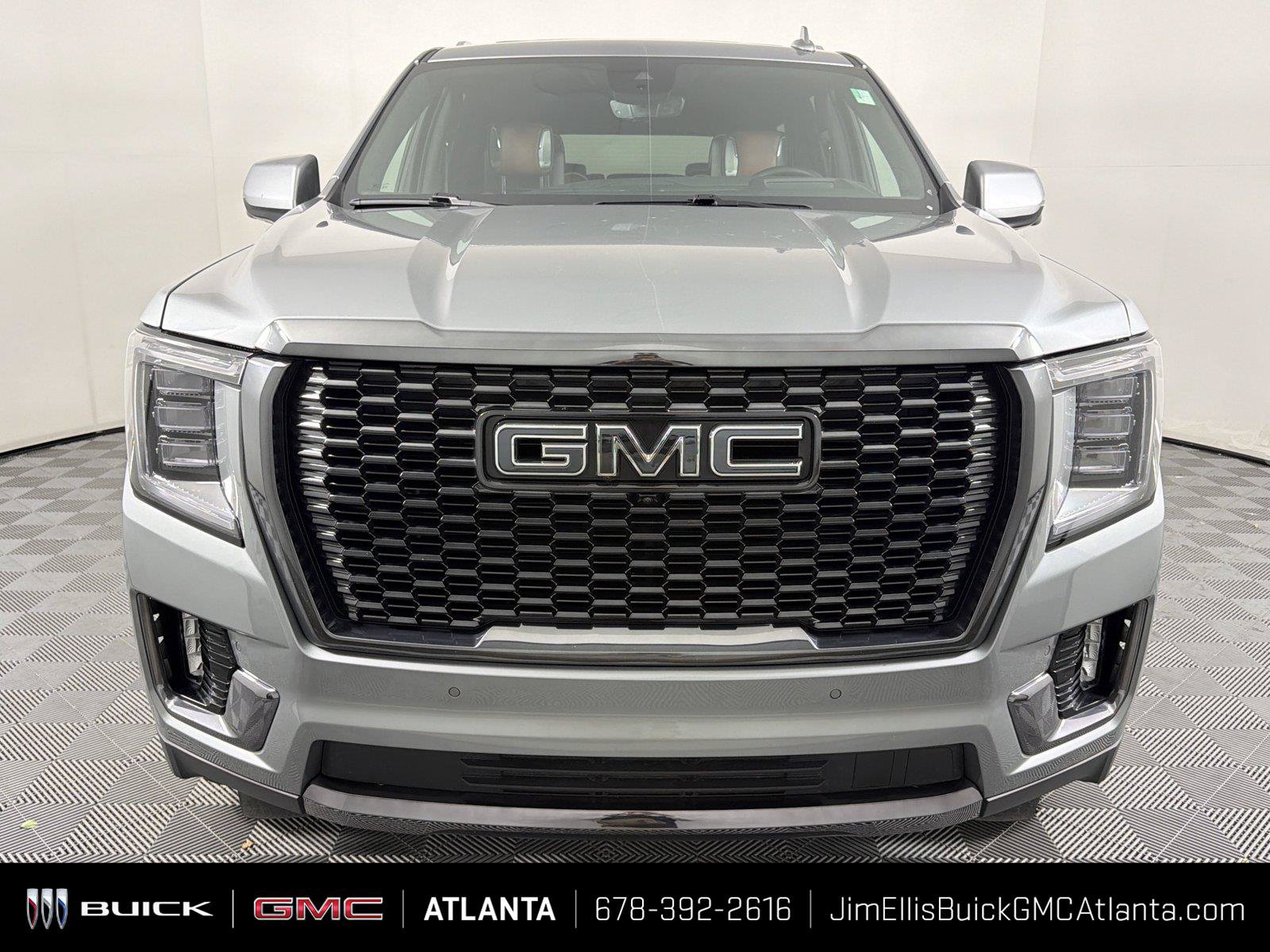 Used 2024 GMC Yukon Denali Ultimate AWD/4WD image 2