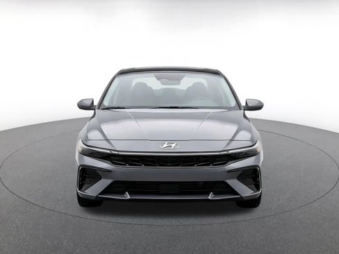 Used 2026 Hyundai Elantra Sport FWD image 2