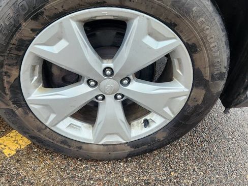 Used 2014 Subaru Forester 2.5i Premium w/ All-Weather Package image 33