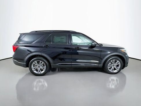 New 2026 Ford Explorer Active w/ Active Comfort Package image 8