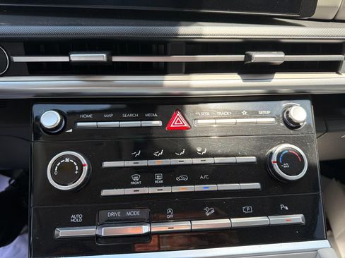 Used 2024 Hyundai Santa Fe SE FWD image 21