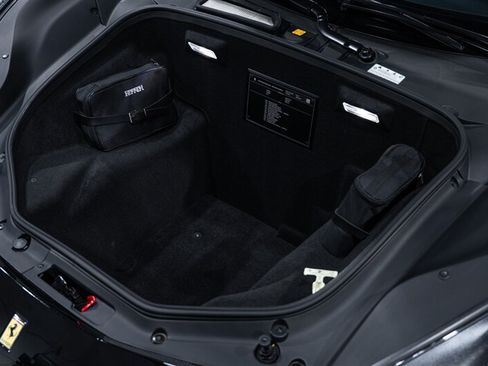 Used 2018 Ferrari 488 Spider RWD image 43
