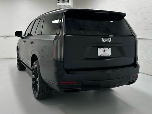 Used 2026 Cadillac Escalade Platinum Sport w/ LPO, ONYX Package AWD/4WD image 8