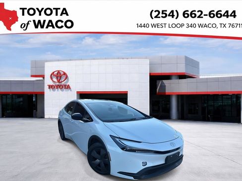 Used 2024 Toyota Prius LE FWD image 1
