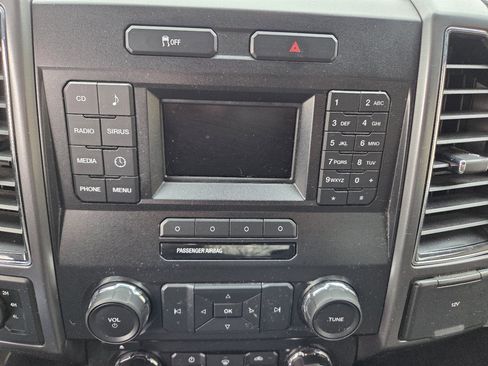 Used 2017 Ford F150 XLT image 25