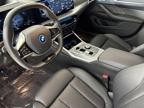 Used 2025 BMW i4 eDrive40 w/ Premium Package RWD image 4