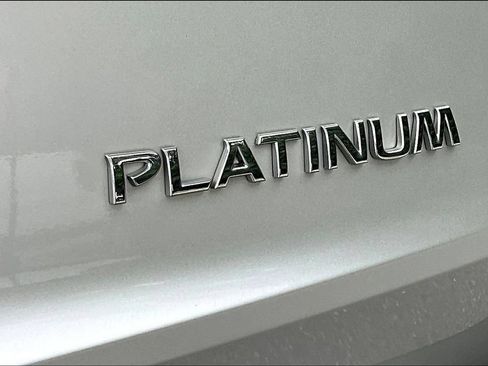 Used 2021 Nissan Rogue Platinum FWD image 26