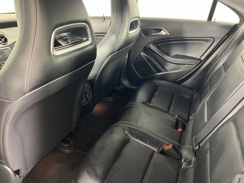 Used 2016 Mercedes-Benz CLA 250 image 27