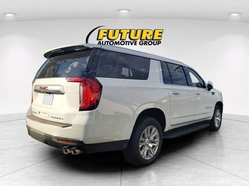Used 2021 GMC Yukon XL Denali image 3