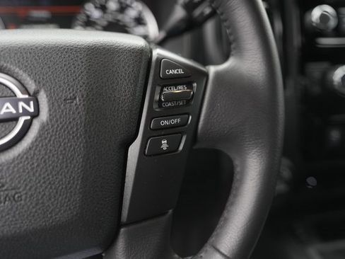 Used 2023 Nissan Titan SV w/ SV Convenience Package image 23