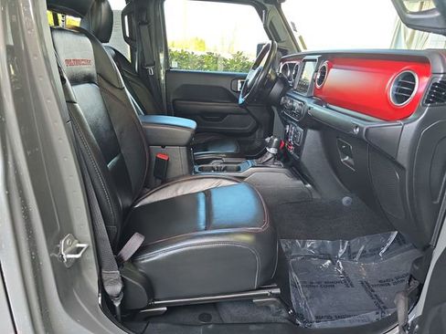 Used 2023 Jeep Gladiator Rubicon w/ Cold Weather Group image 30