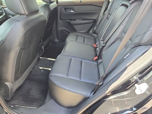 Certified 2023 Nissan Rogue SV w/ SV Premium B Package FWD image 17
