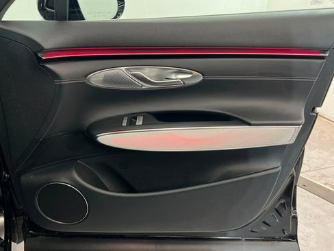 Used 2026 Genesis GV70 2.5T Advanced image 23