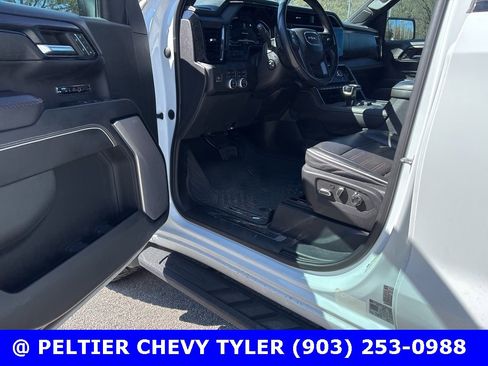 Used 2022 GMC Sierra 1500 AT4X image 13