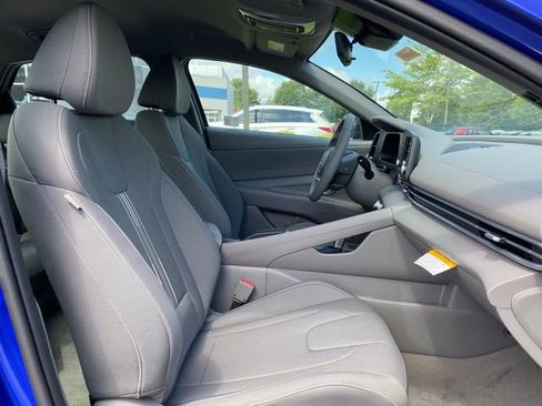 New 2025 Hyundai Elantra Sport FWD image 31