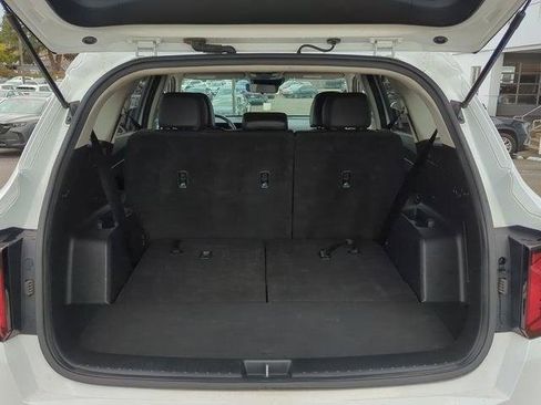 Used 2024 Kia Sorento S FWD image 68