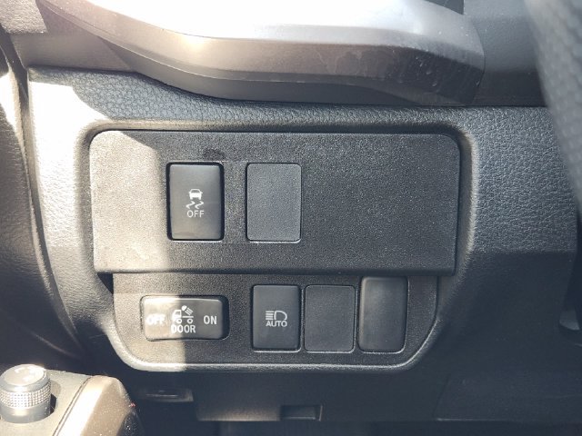 Used 2022 Toyota Tacoma SR5 RWD image 22