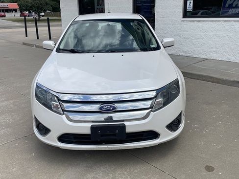 Used 2011 Ford Fusion SEL image 3